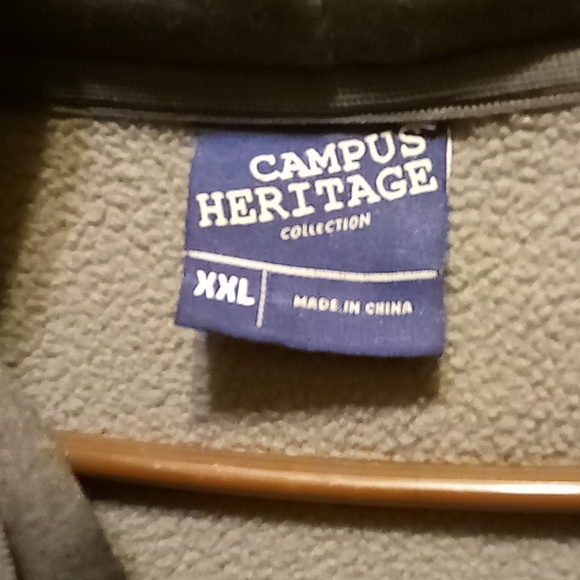 Georgia Tech Yellow Jackets jacket w hood - Picture 4 of 5